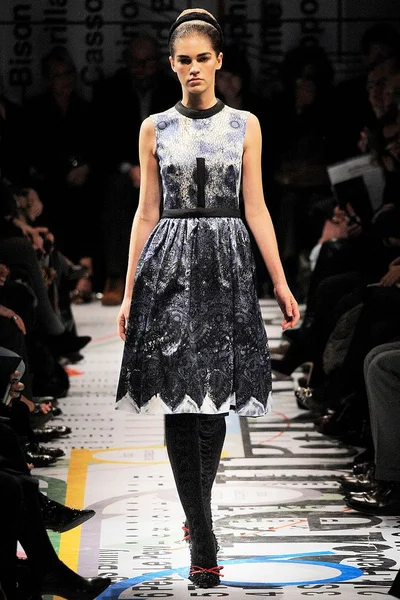 Look 44